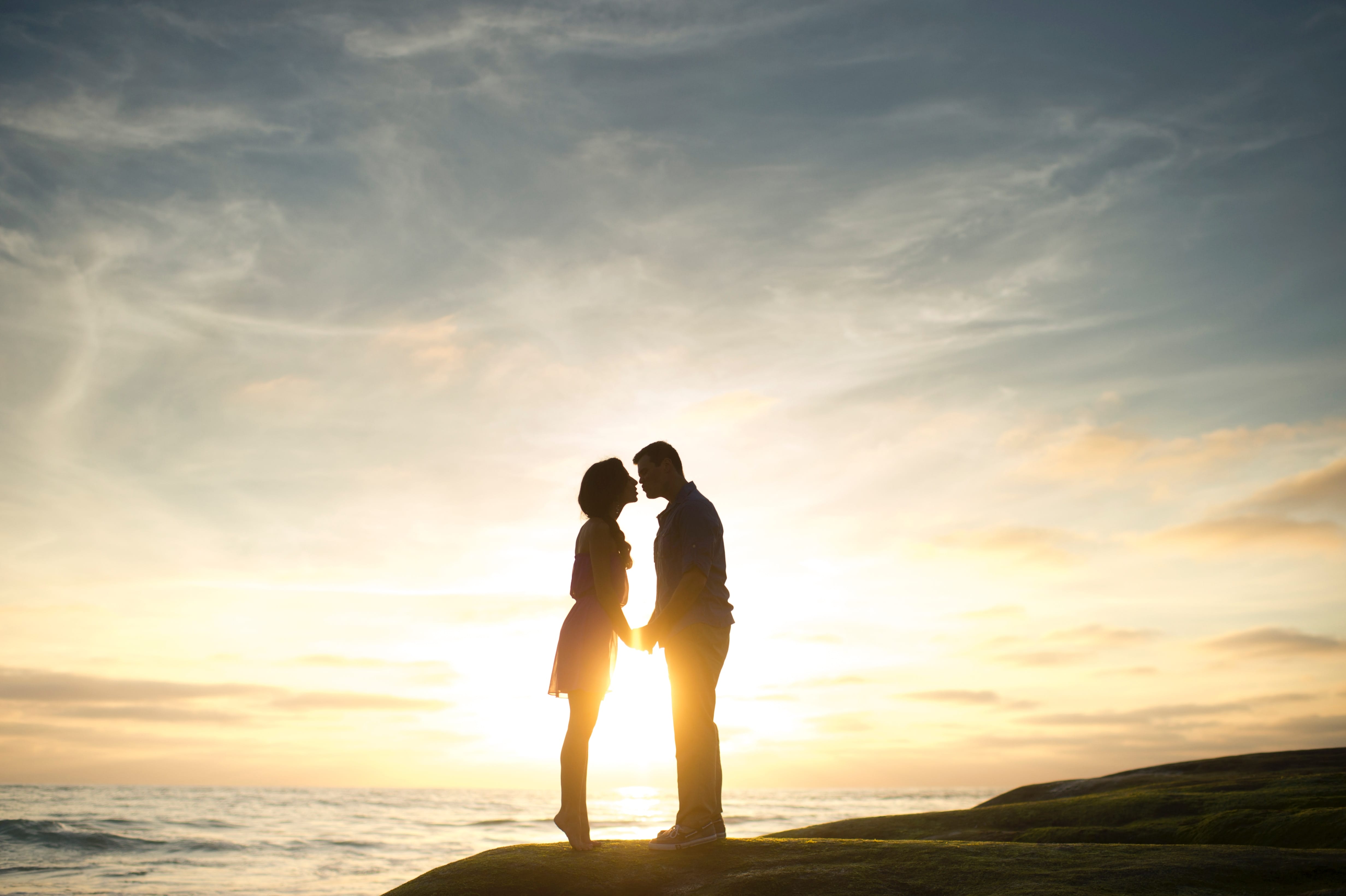 Couple getting engaged after Fiancée Visa